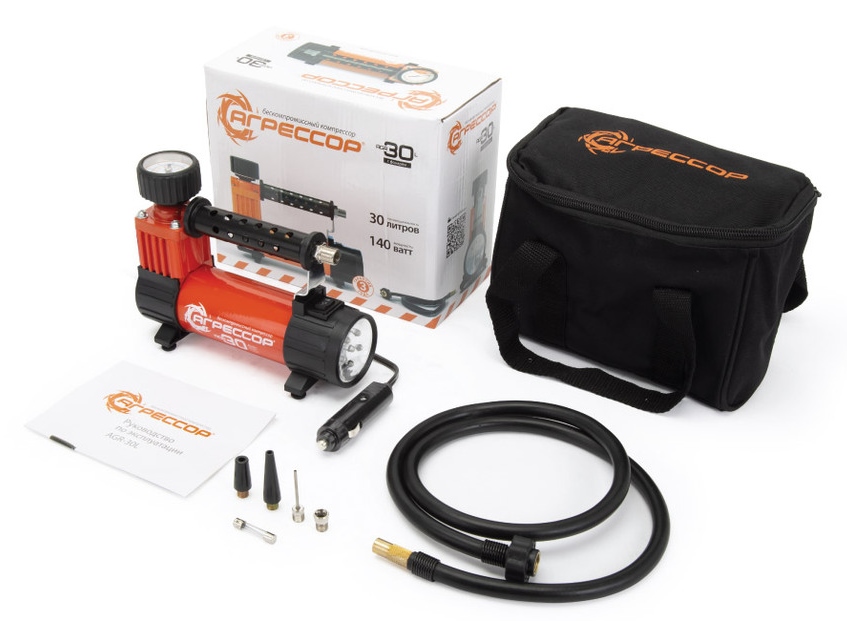 Компрессор АГРЕССОР 30л/мин мет 12V10A 140W 7АТМ в прикурив. шланг 1 м, сумка, LED фонарь